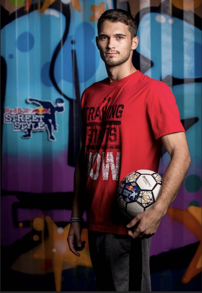 Daniel Pražák na oficiálním focení pro RedBull